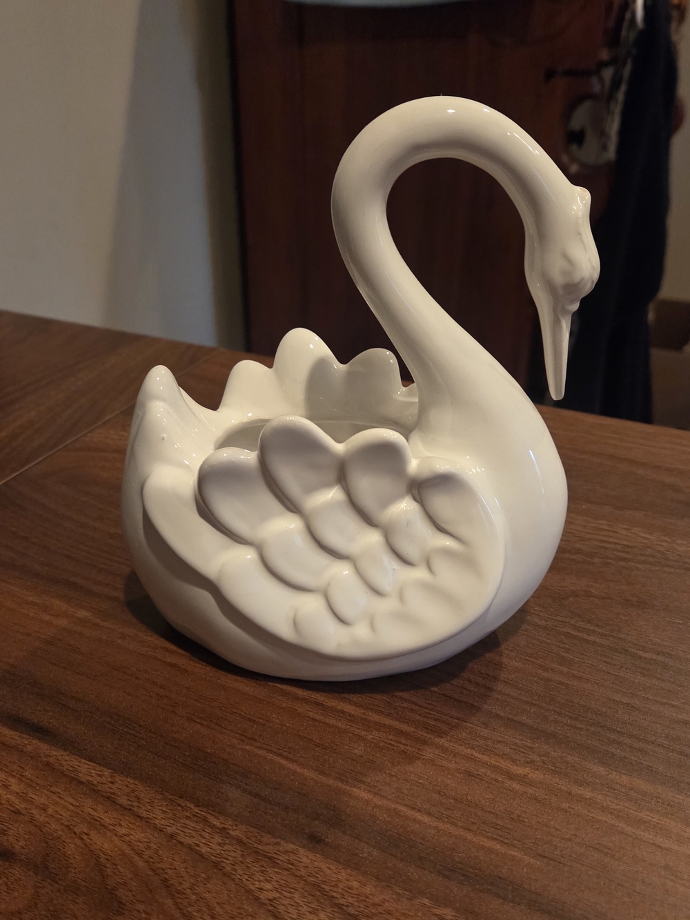 Vintage Pereiras Portugal Pottery Ceramic Swan Planter/Vase